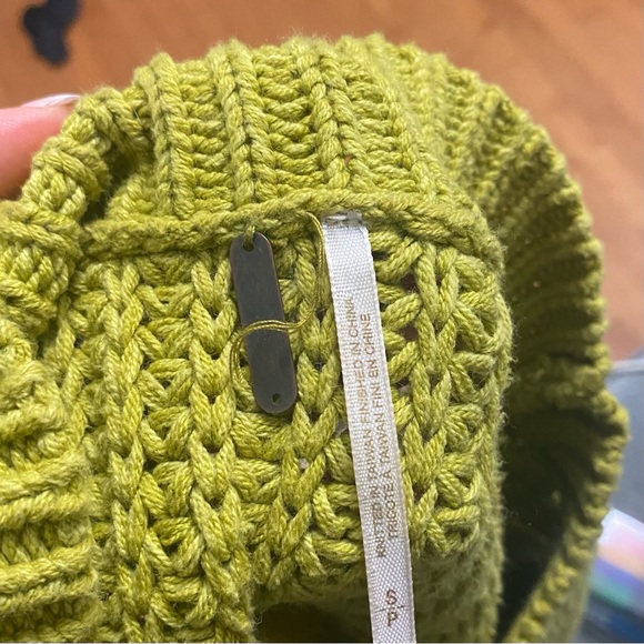 Free People Bell Song Women's Size Small Sweater Oversized Boxy Green in Colour - Picture 9 of 10